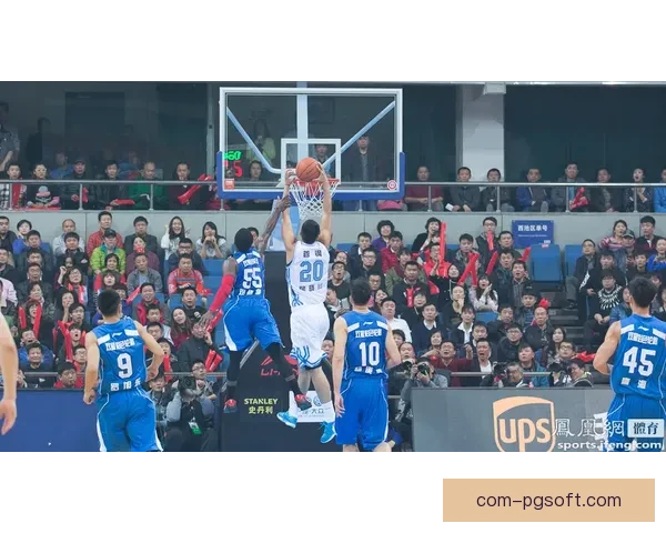 曼城主场上演绝杀精彩时刻 以2比1力克富勒姆全取三分
