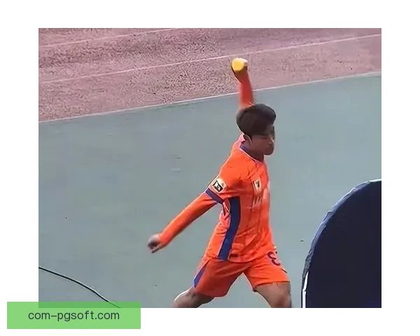 萨里场边怒摔水瓶情绪失控提前离场更衣室风波持续发酵引发关注升 萨里场边怒摔水瓶情绪失控提前离场更衣室风波持续发酵引发关注升